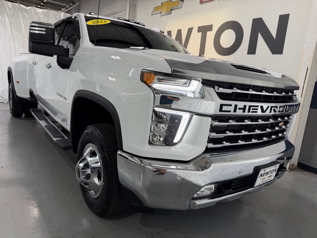 Used 2022 Chevrolet Silverado 3500 LTZ w/ LTZ Plus Package AWD/4WD image 41