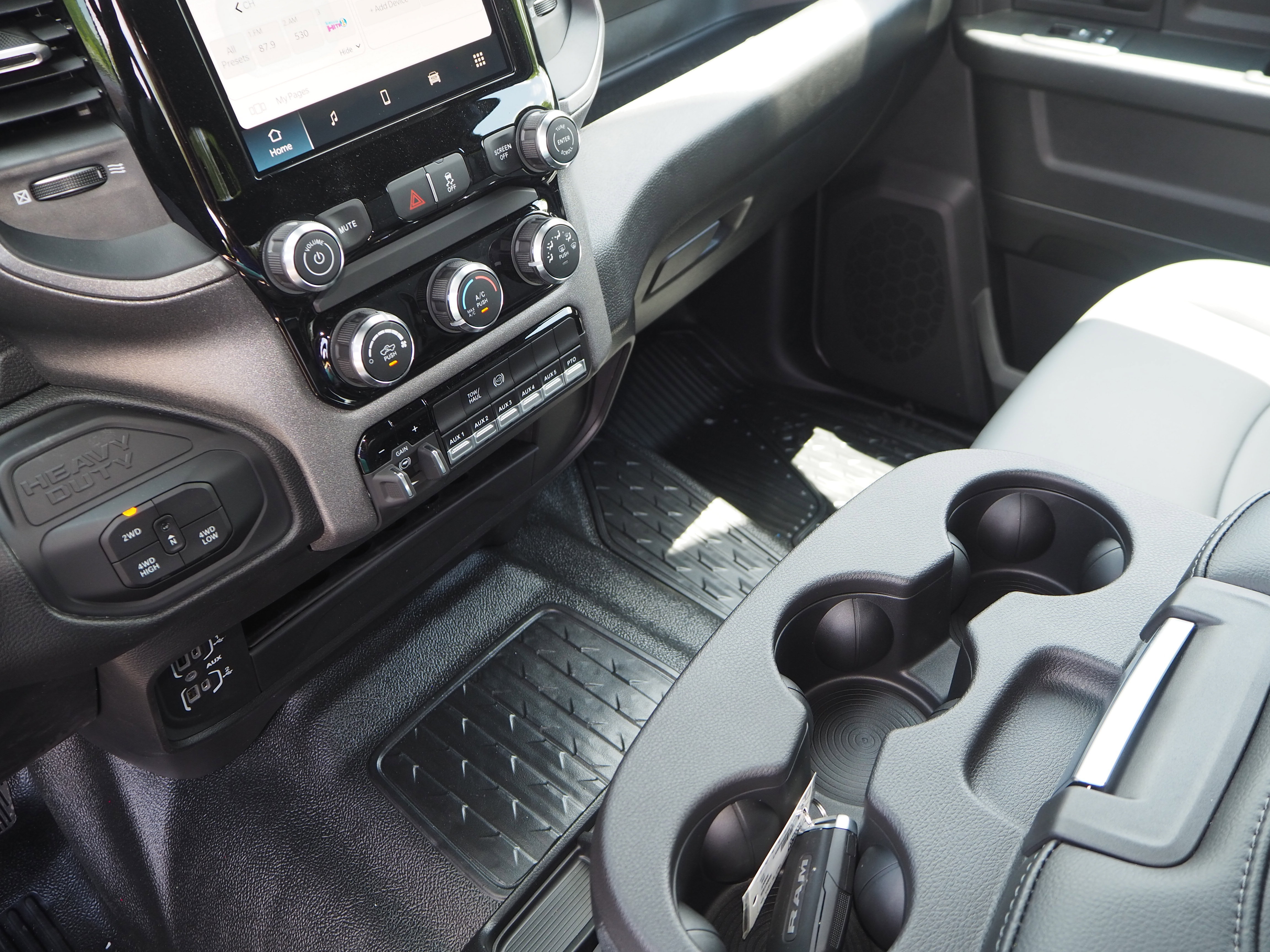 New 2025 RAM 5500 Tradesman image 30