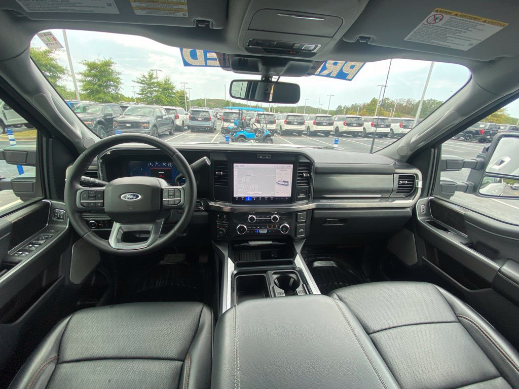 Used 2025 Ford F250 Lariat w/ Black Appearance Package AWD/4WD image 26