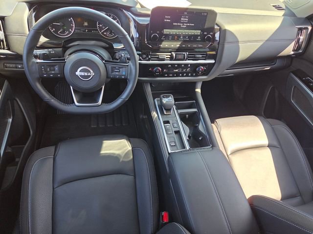 Used 2025 Nissan Pathfinder SL w/ SL Premium Package image 10