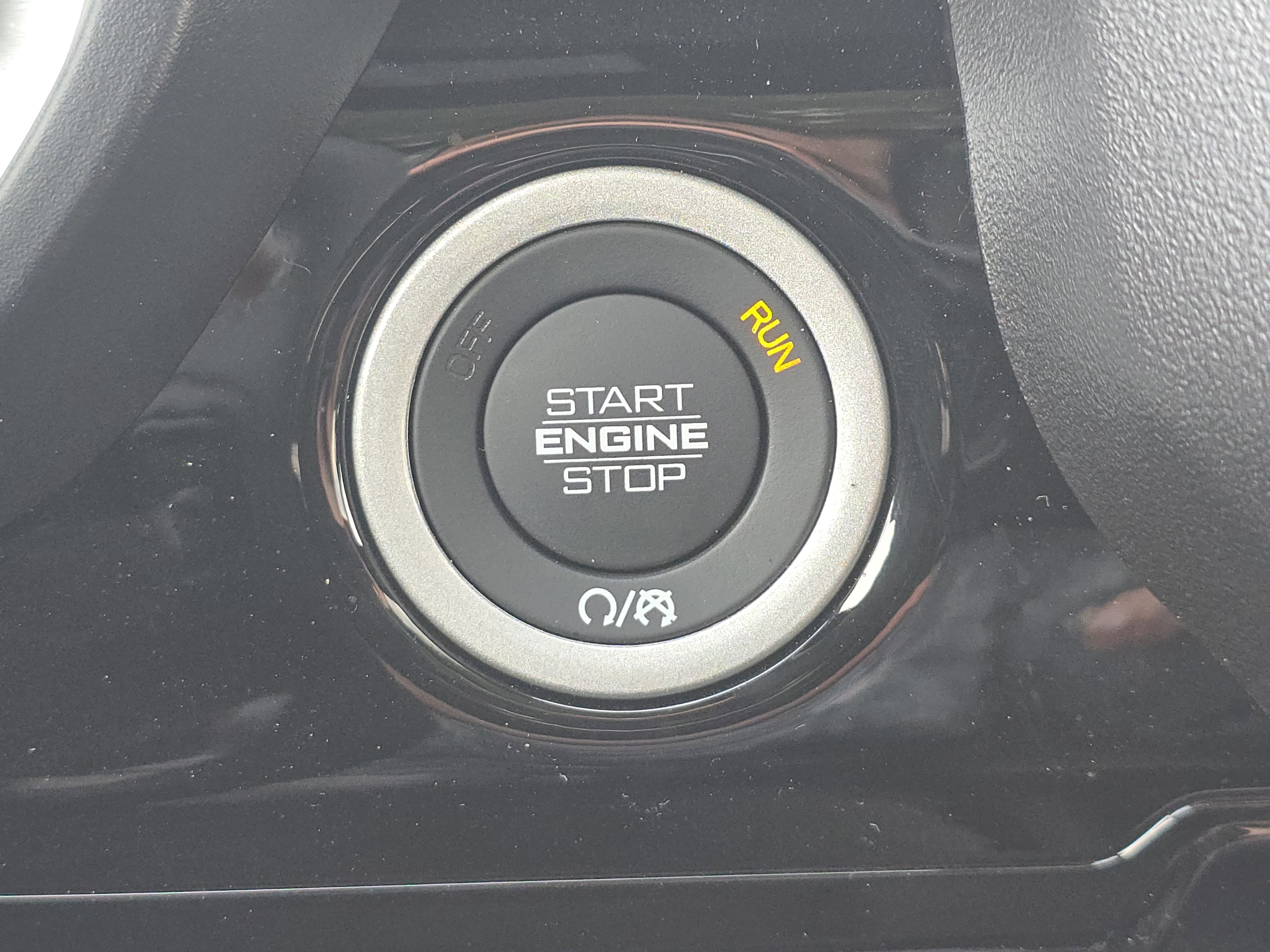 New 2025 RAM 1500 Laramie w/ Night Edition AWD/4WD image 32
