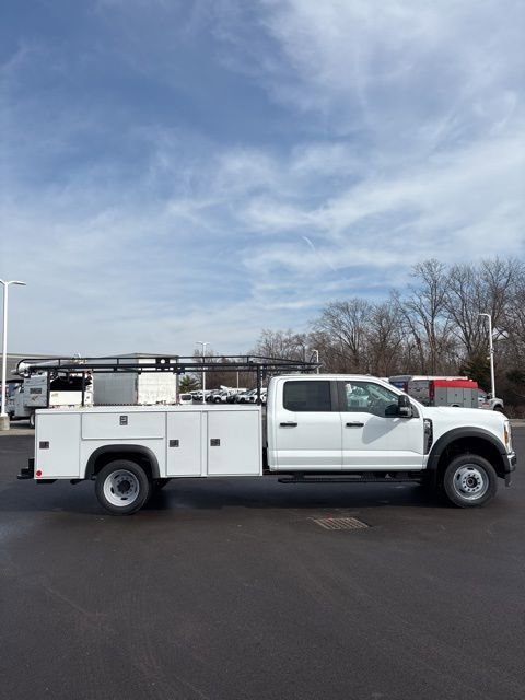 New 2026 Ford F550 4x4 Crew Cab image 4