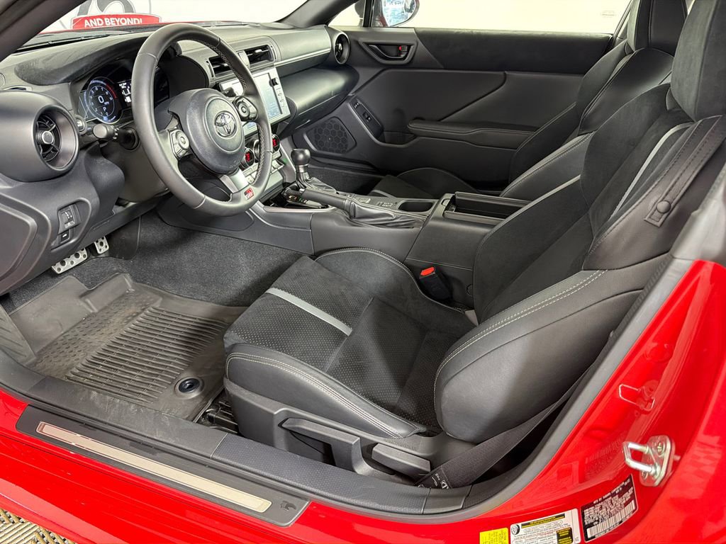 Used 2023 Toyota GR86 Premium RWD image 9
