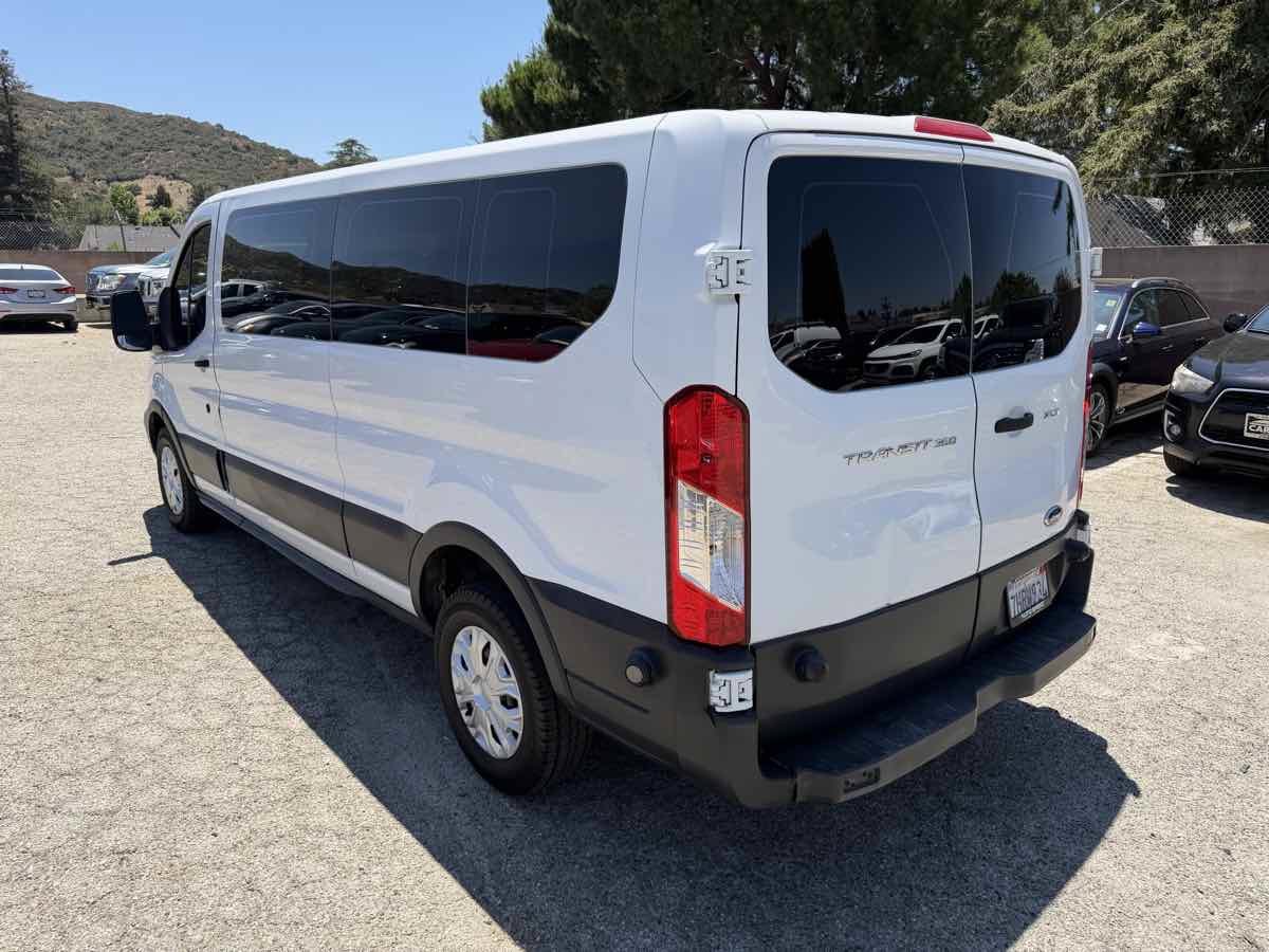 Used 2015 Ford Transit 350 XLT RWD image 5