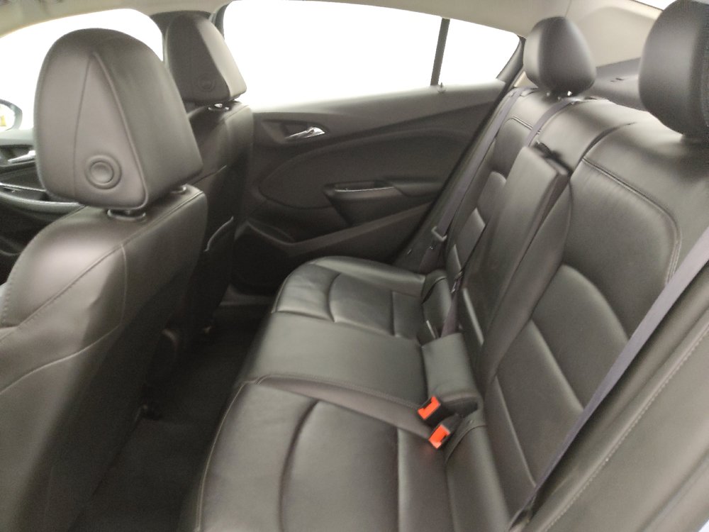 Used 2017 Chevrolet Cruze Premier FWD image 18