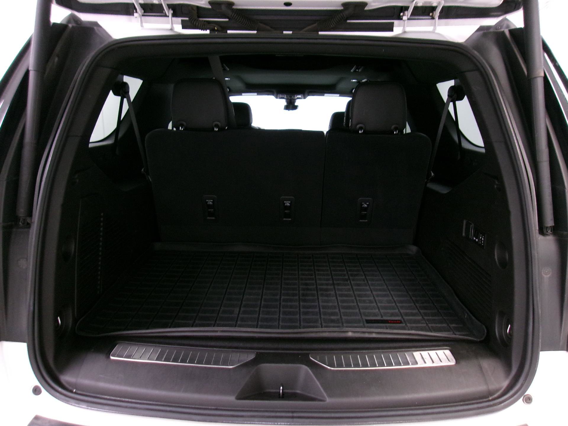 Used 2021 Chevrolet Suburban Premier image 13