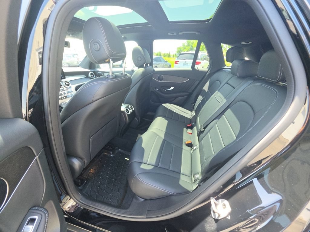 Used 2022 Mercedes-Benz GLC 300 4MATIC image 27