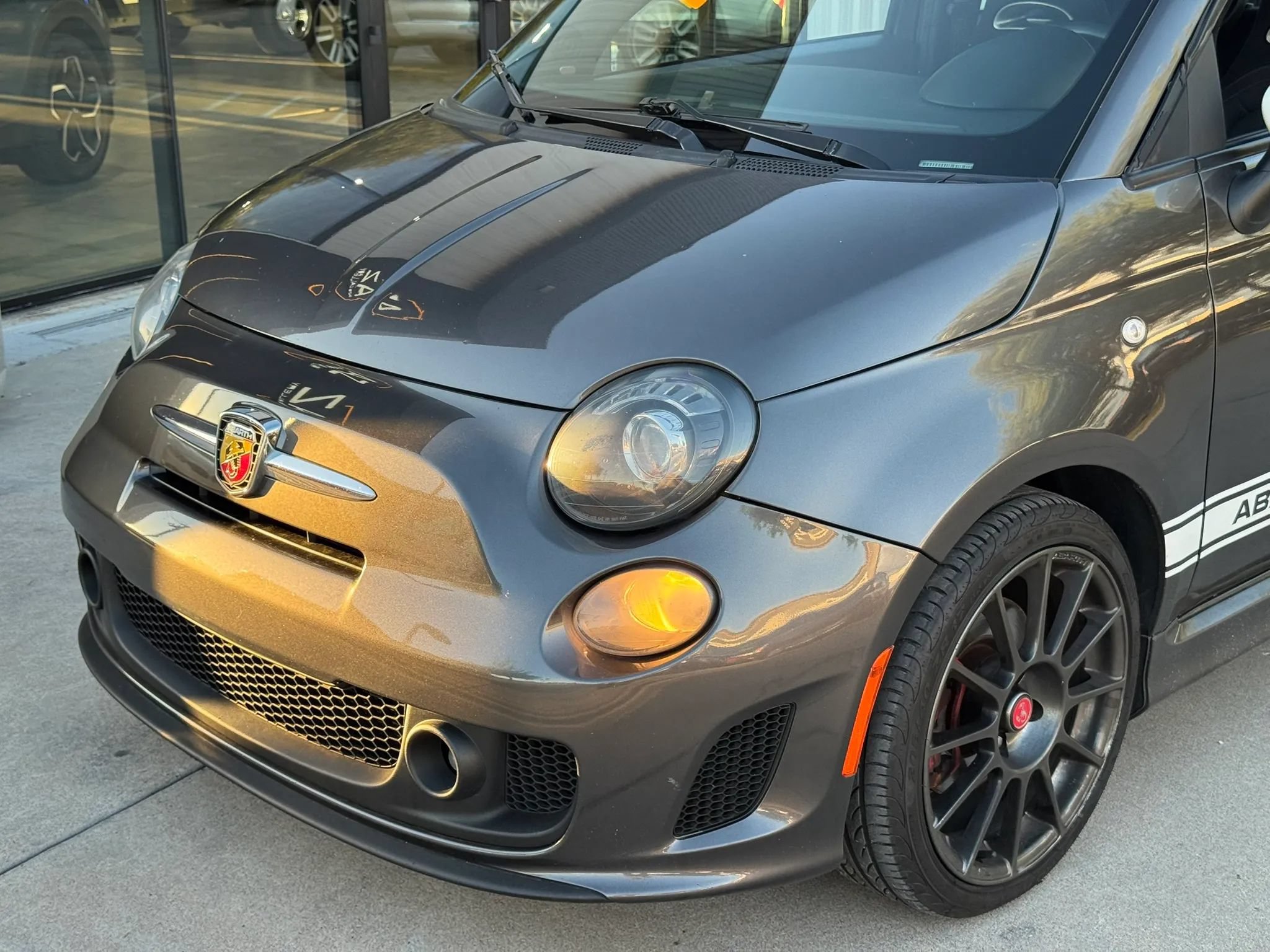 Used 2015 FIAT 500 Abarth w/ Beats Audio Package FWD image 25