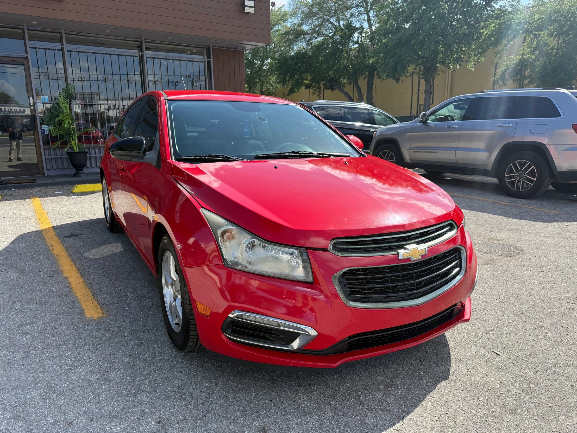 Used 2015 Chevrolet Cruze LT FWD image 3