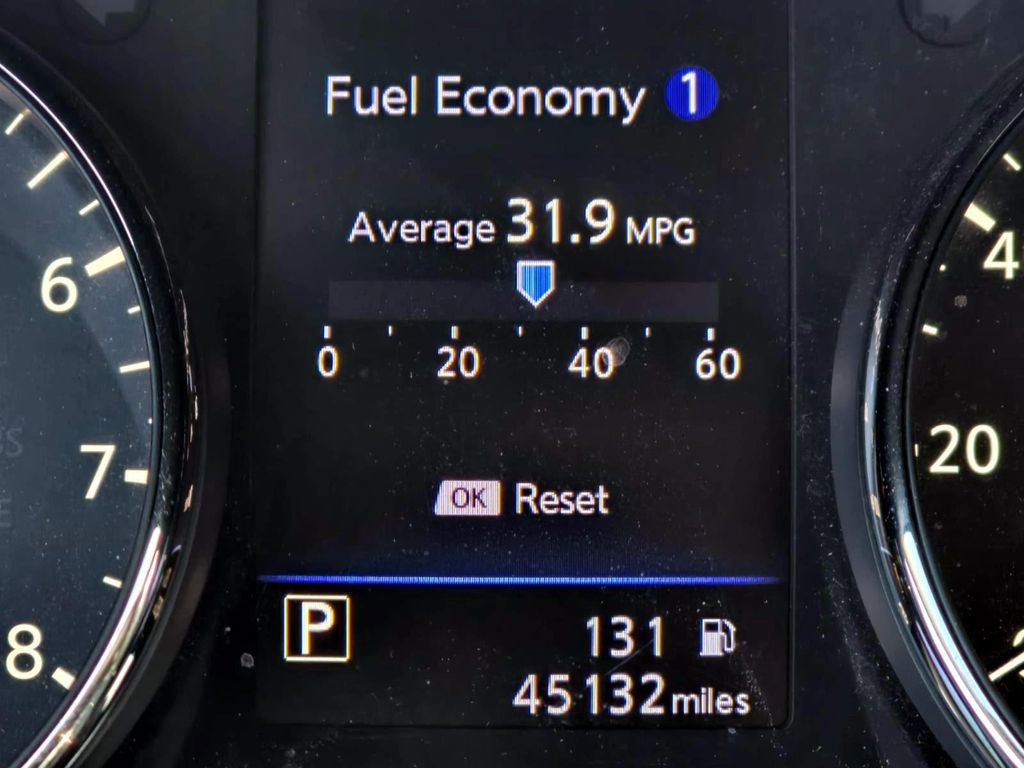 Used 2020 Nissan Rogue SV image 11