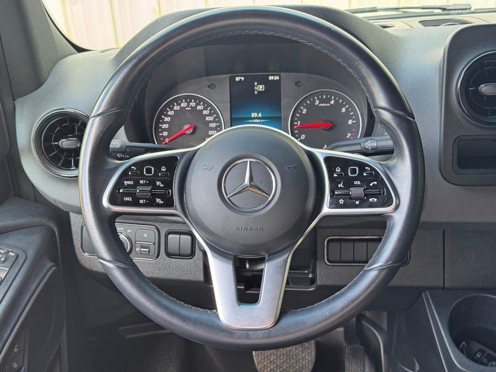 Used 2022 Mercedes-Benz Sprinter 2500 image 19