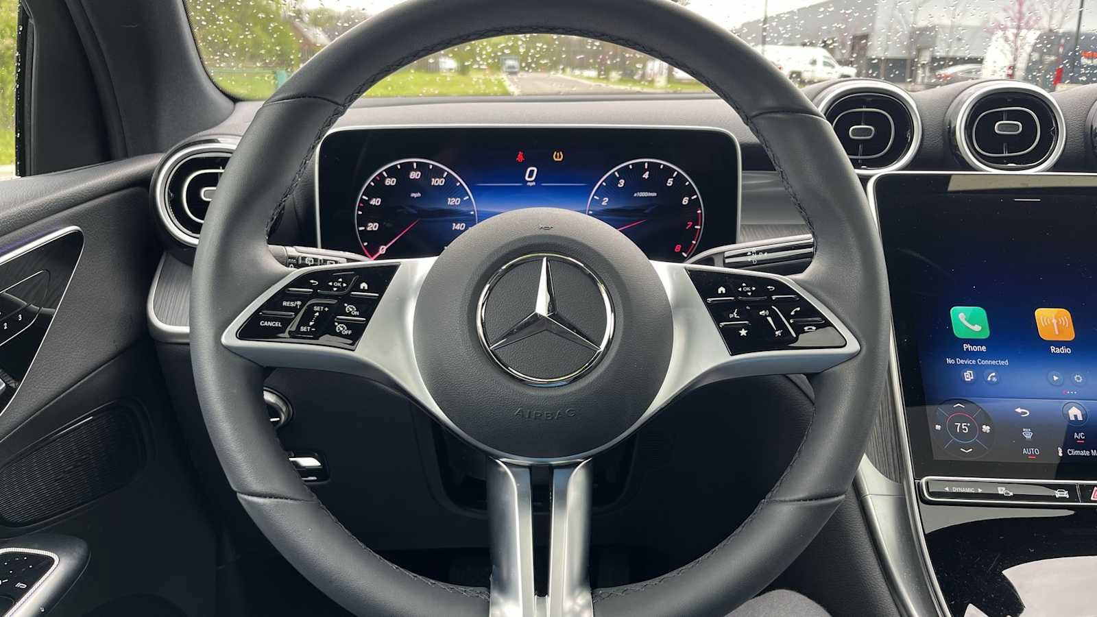 Used 2026 Mercedes-Benz GLC 300 4MATIC image 37