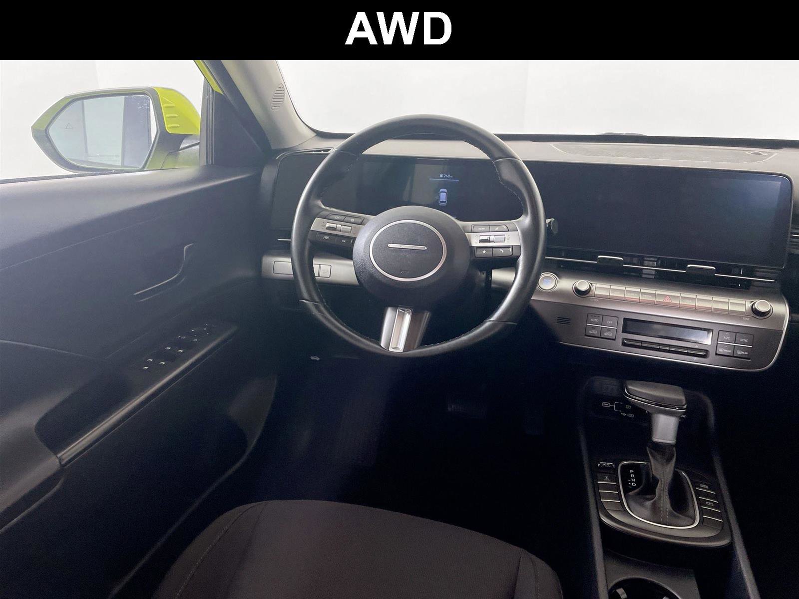 Used 2024 Hyundai Kona SEL AWD/4WD image 2