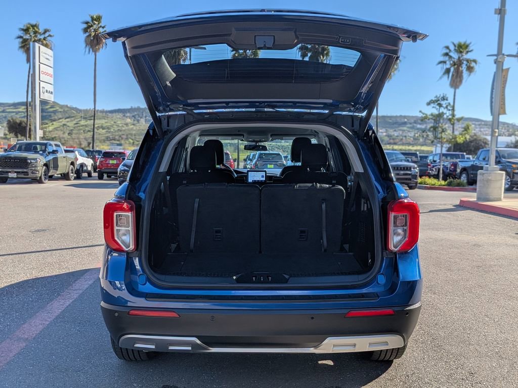 Used 2022 Ford Explorer XLT w/ Equipment Group 202A image 11