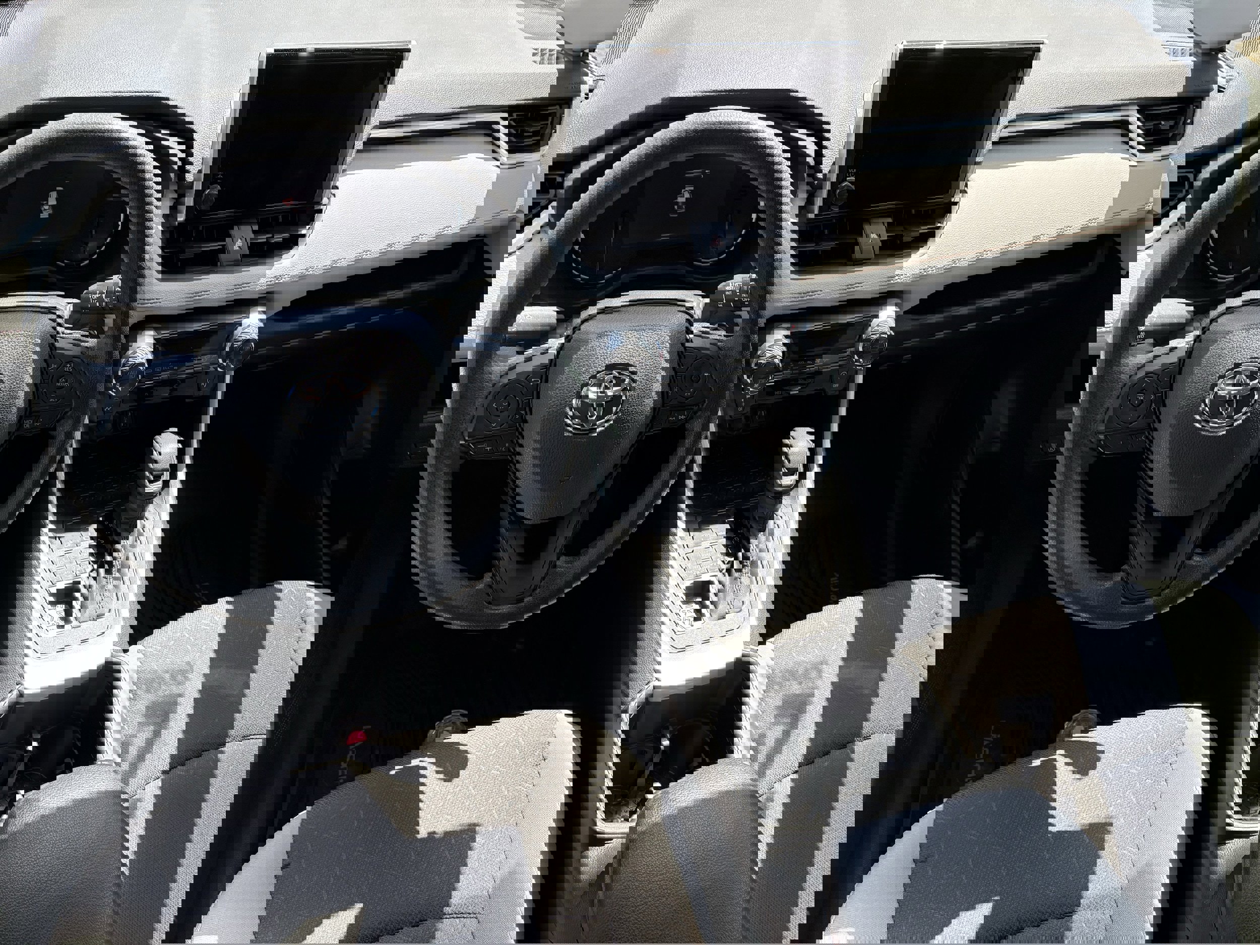 Used 2024 Toyota RAV4 XLE w/ Convenience Package AWD/4WD image 13