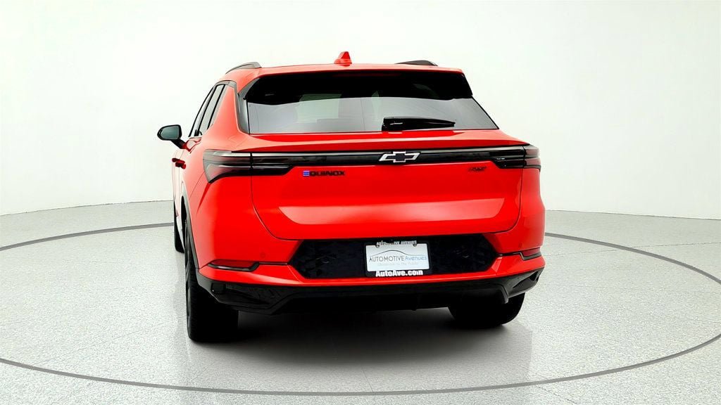 Used 2025 Chevrolet Equinox EV RS FWD image 6