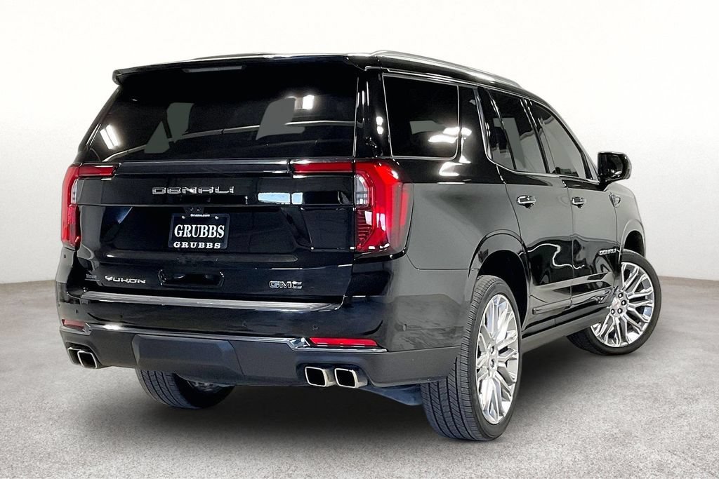 Used 2025 GMC Yukon Denali Ultimate AWD/4WD image 2