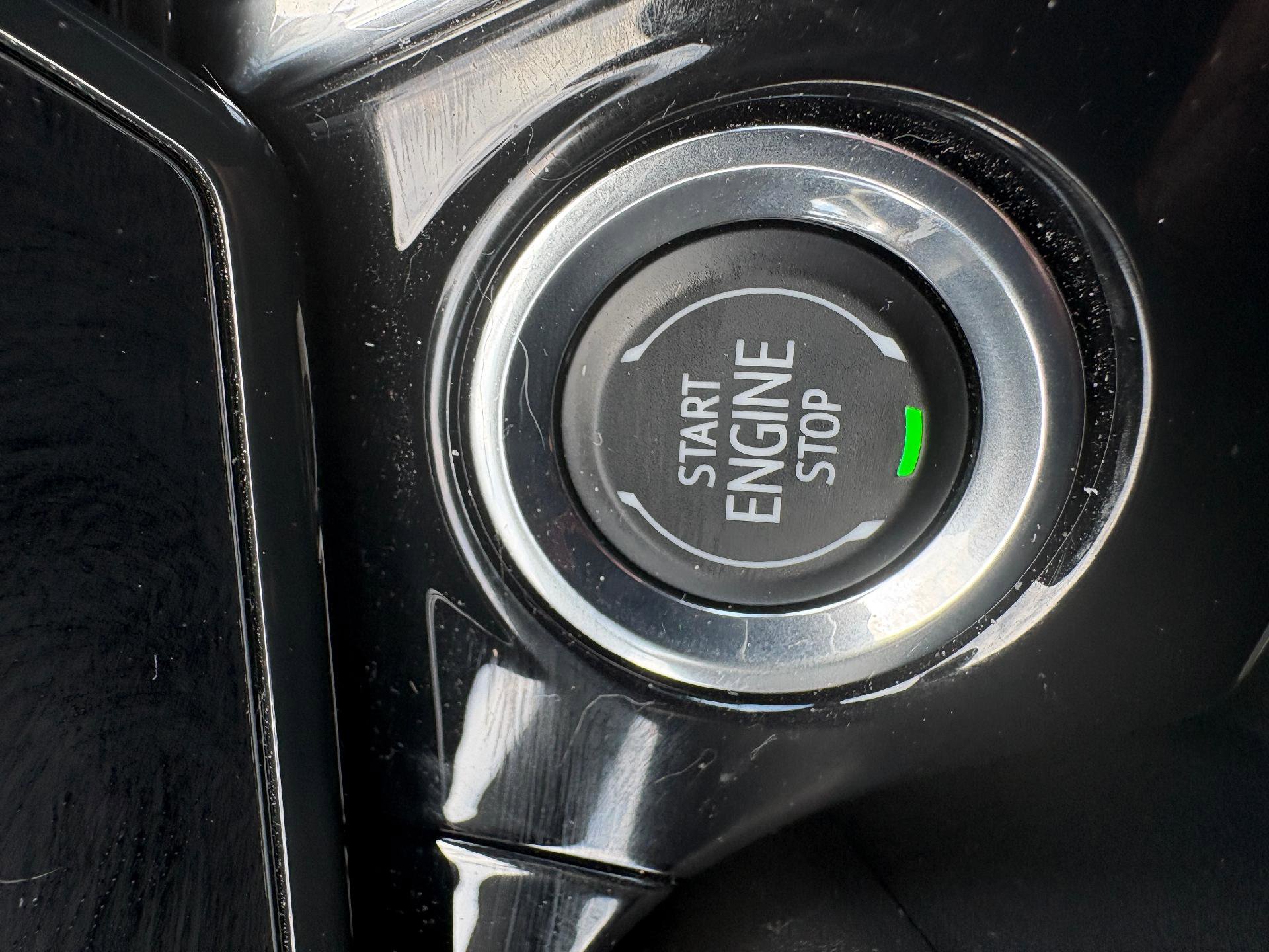 Used 2024 Chevrolet Trax RS w/ Sunroof Package image 21