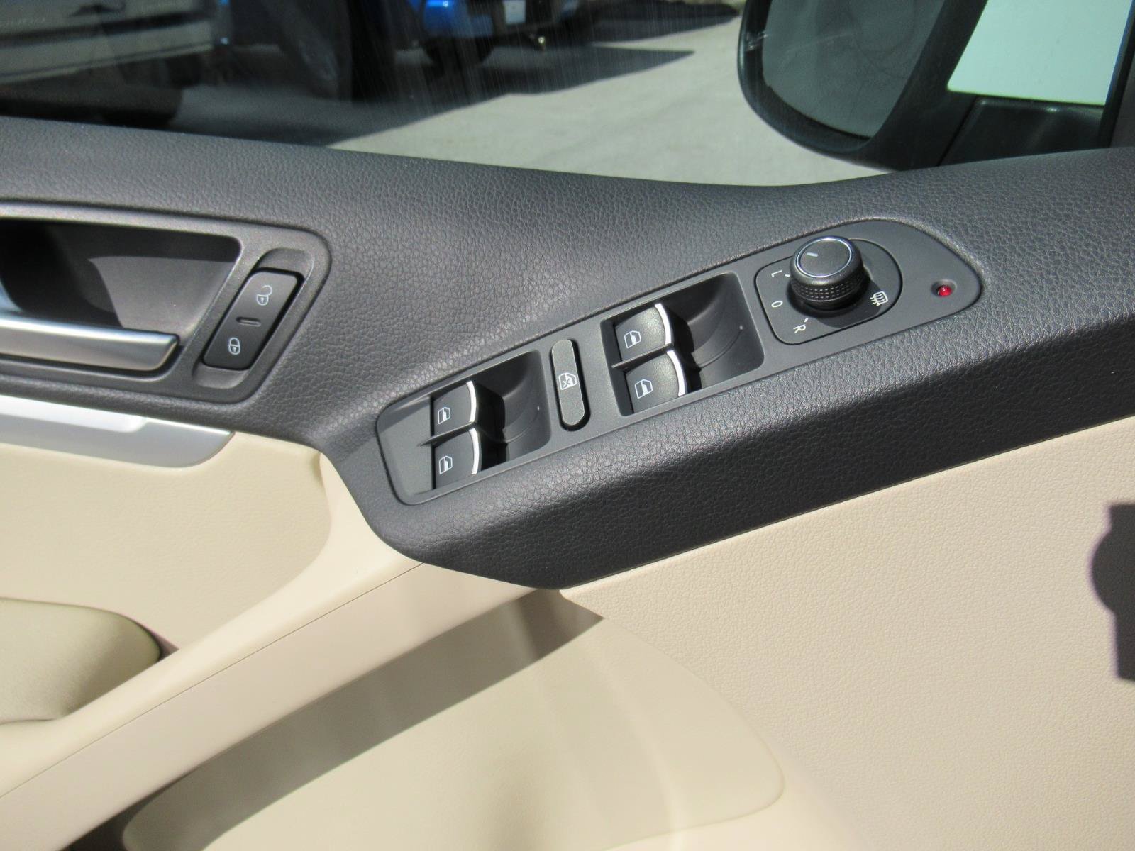 Used 2016 Volkswagen Tiguan R-Line FWD image 20