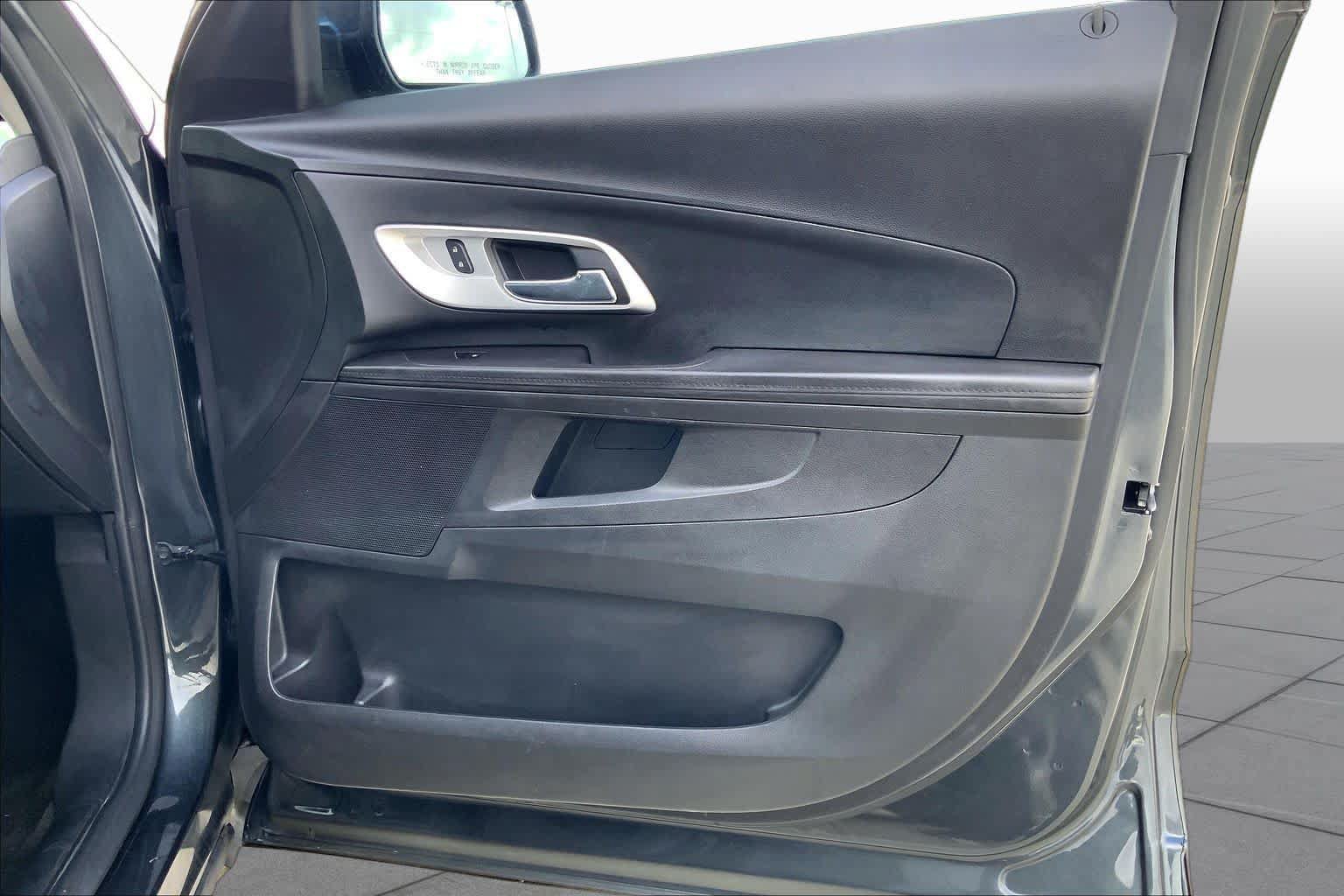 Used 2017 Chevrolet Equinox LS FWD image 20
