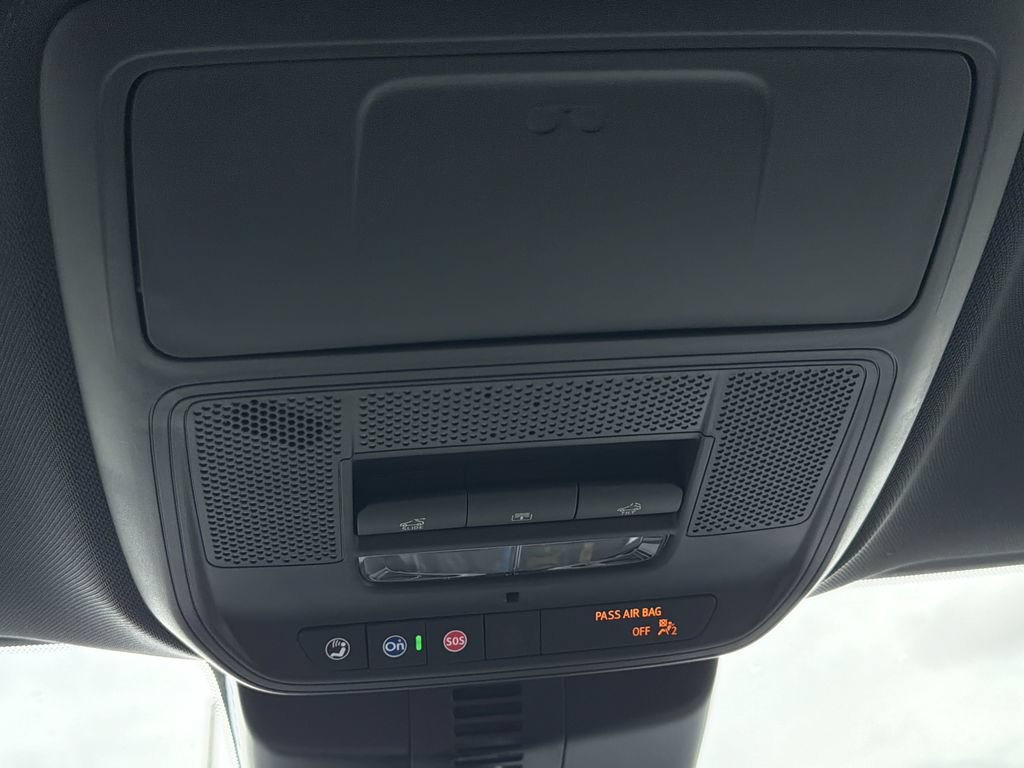 New 2026 Chevrolet Traverse LT w/ Sun and Wheel Package FWD image 12