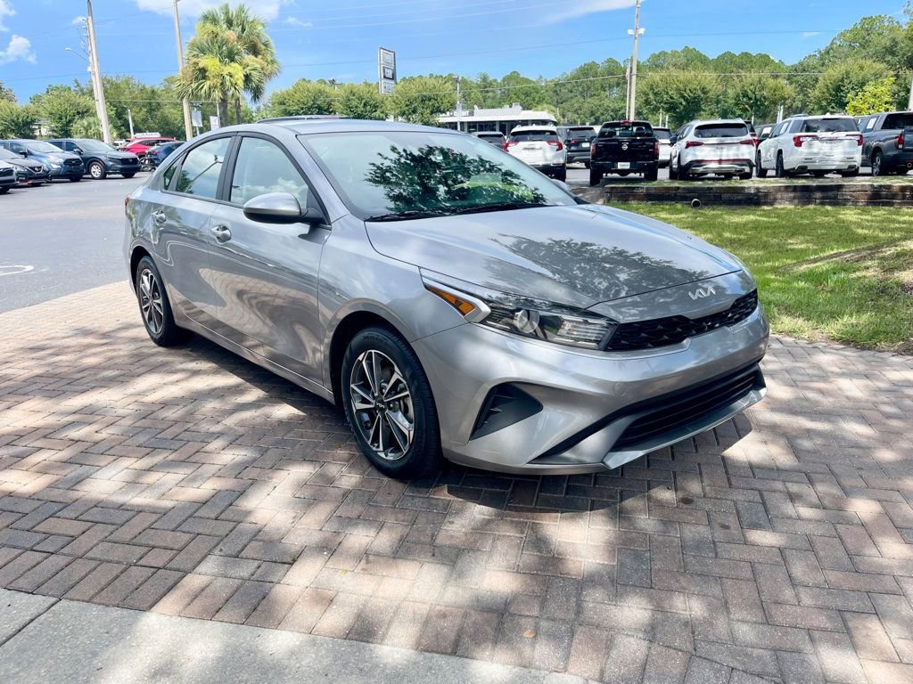 Used 2024 Kia Forte LXS image 7