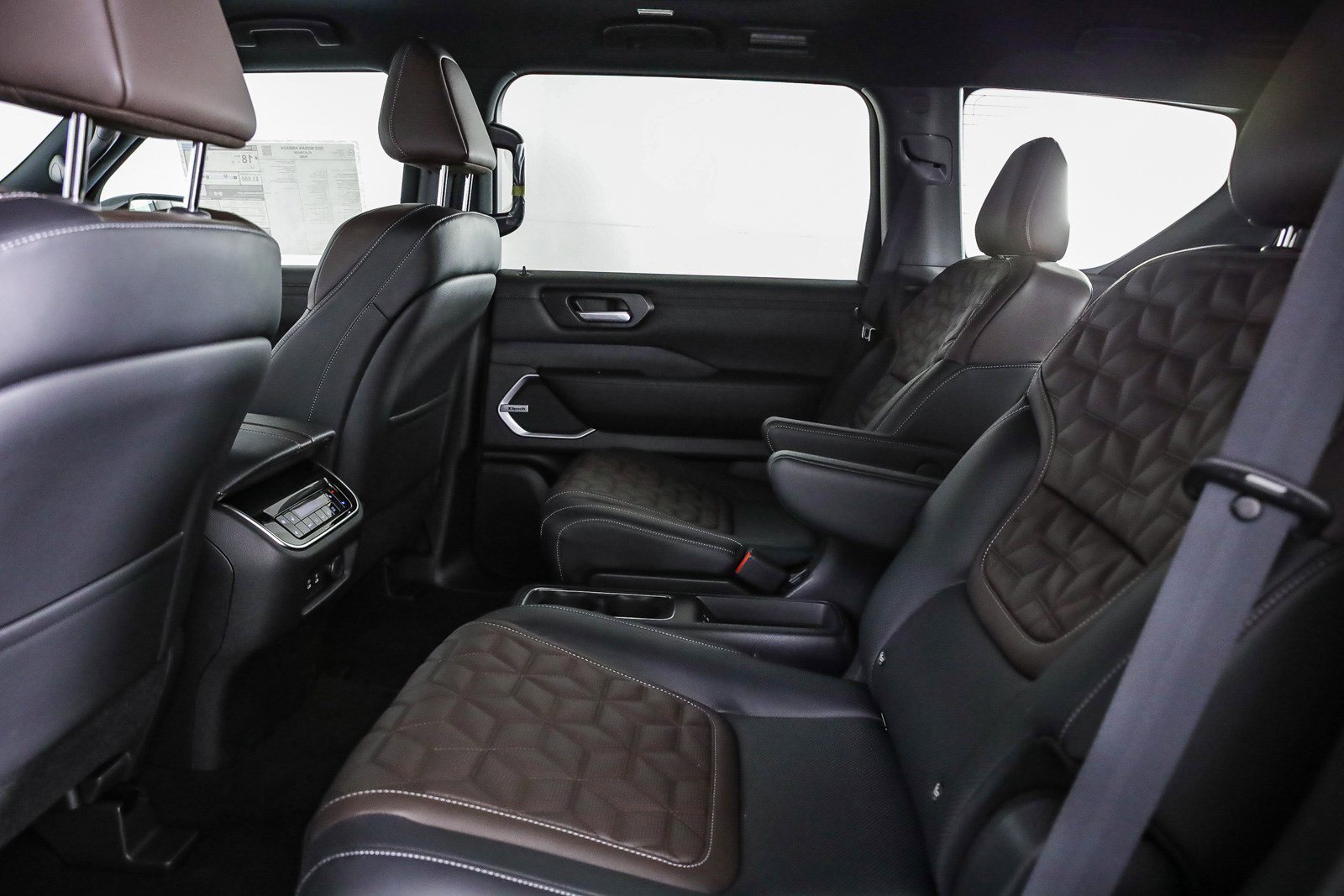 New 2025 Nissan Armada Platinum image 24