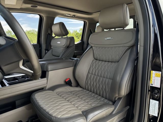 Used 2025 Ford F350 Platinum w/ Platinum Plus Package AWD/4WD image 29