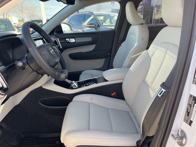 New 2026 Volvo XC40 B5 Ultra w/ Climate Package AWD/4WD image 10