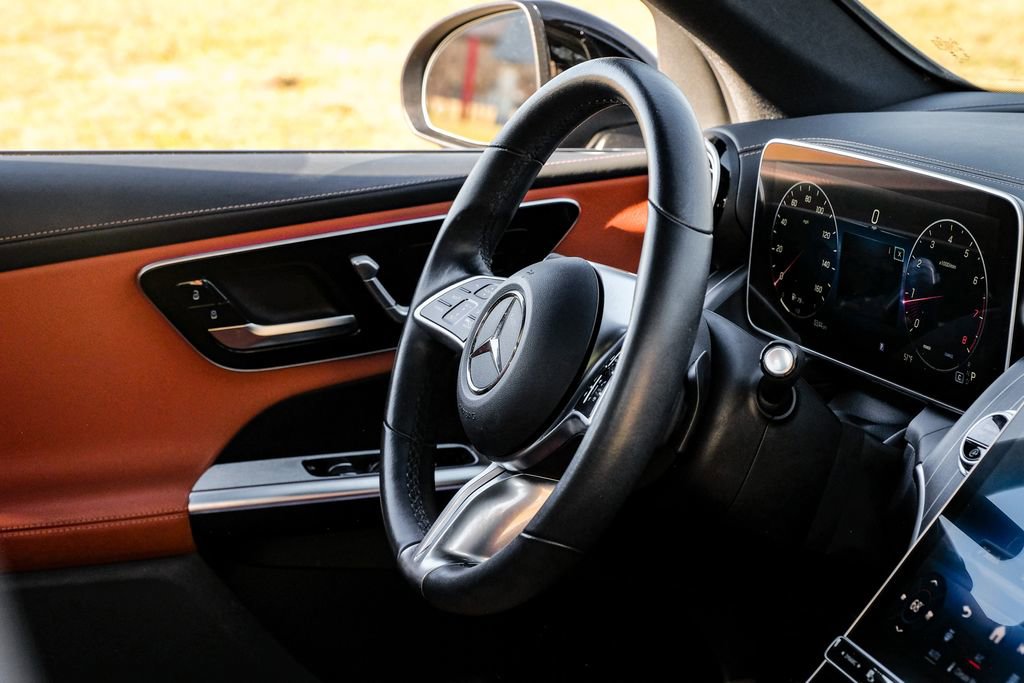 Used 2023 Mercedes-Benz GLC 300 GLC 300 image 18