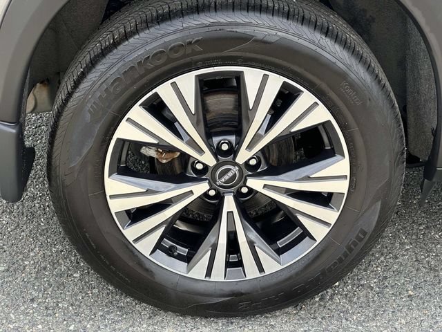 Used 2023 Nissan Rogue SV AWD/4WD image 10