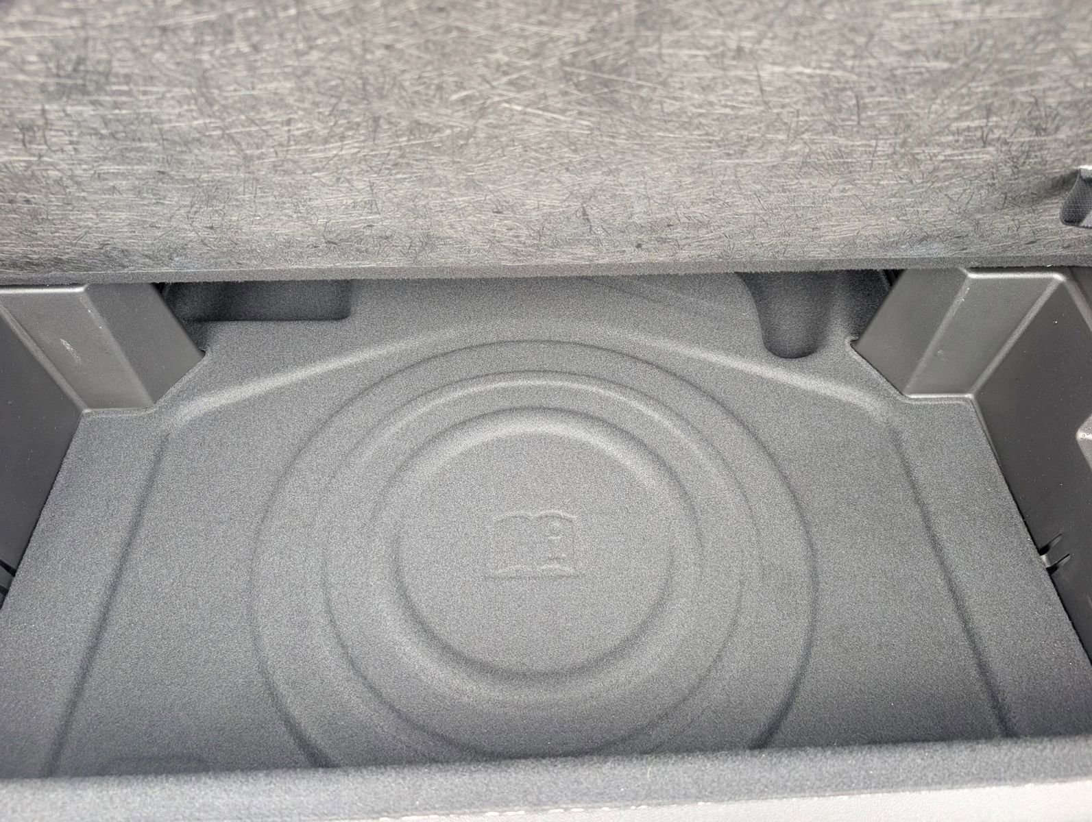 Used 2023 GMC Terrain AT4 image 31