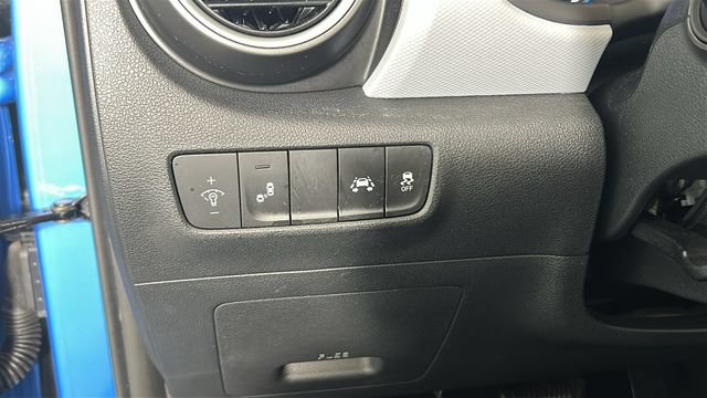 Used 2021 Hyundai Kona Limited AWD/4WD image 18