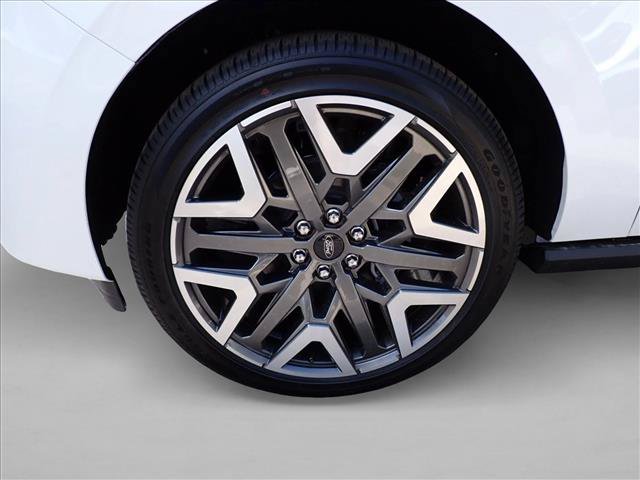 New 2027 Ford Expedition Max Platinum w/ Platinum Ultimate Package AWD/4WD image 7