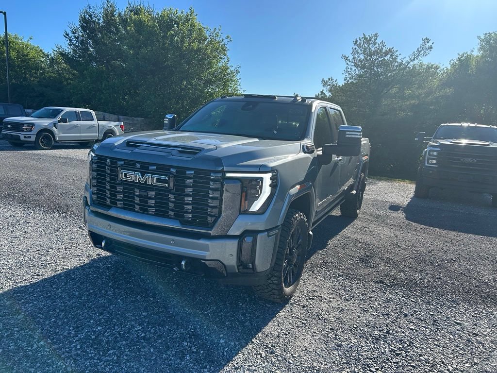 Used 2024 GMC Sierra 2500 Denali Ultimate AWD/4WD image 2