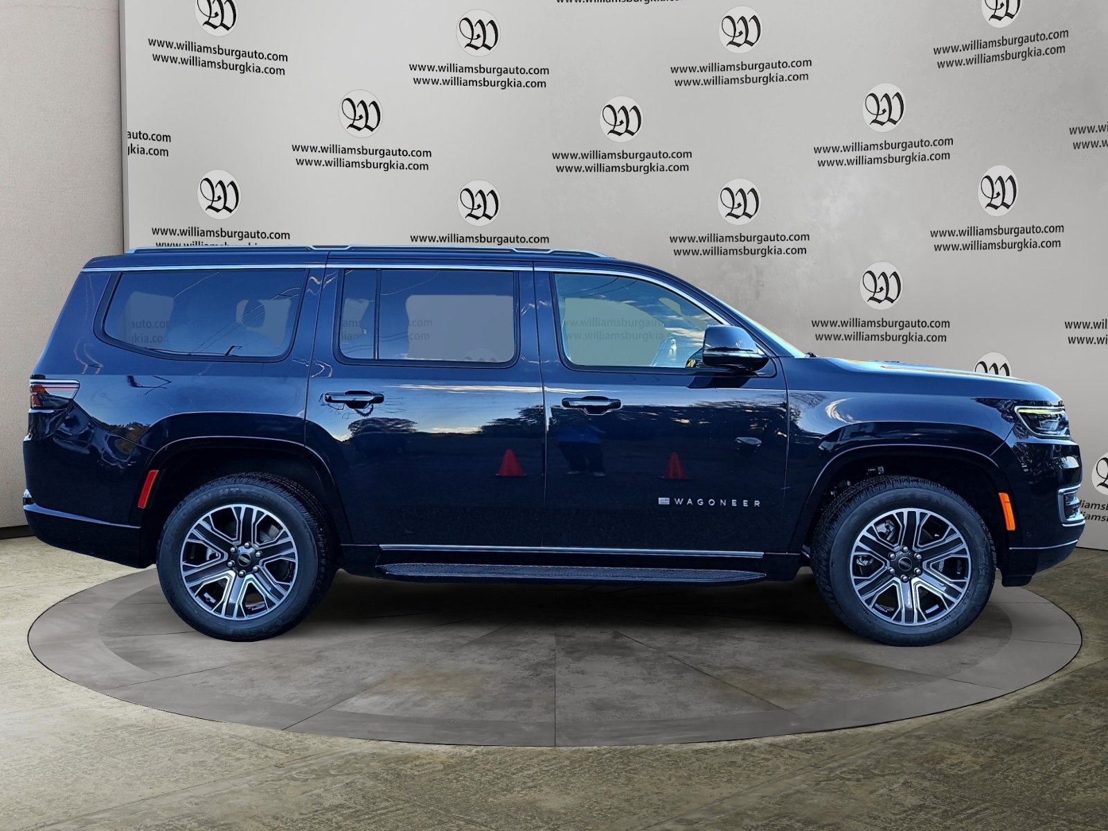 New 2025 Jeep Wagoneer 4WD image 6