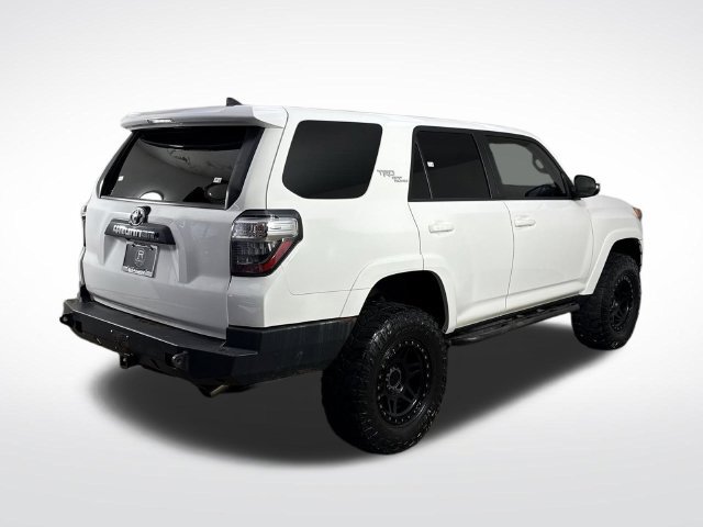 Used 2018 Toyota 4Runner TRD Off-Road Premium AWD/4WD image 34