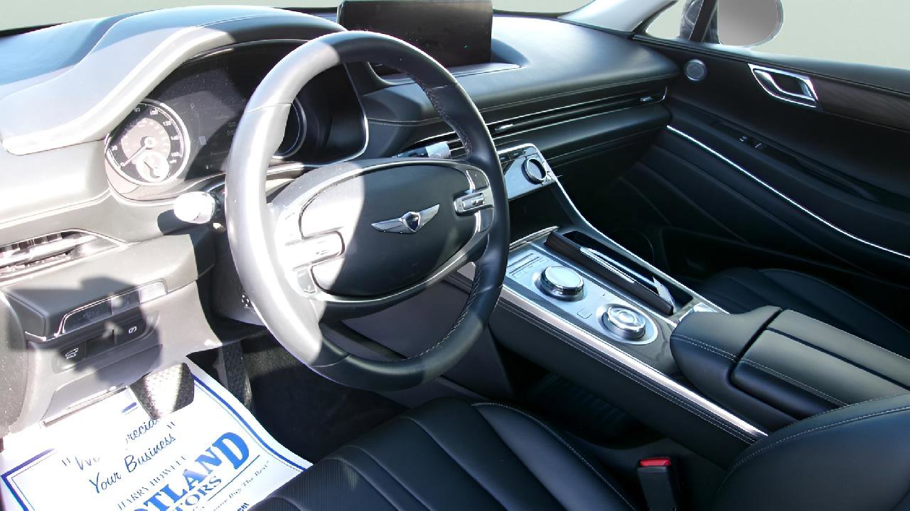 Used 2024 Genesis GV80 2.5T image 12