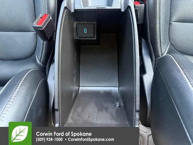 Used 2020 Ford Escape Titanium AWD/4WD image 34