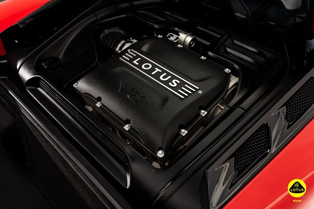 New 2025 Lotus Emira image 18