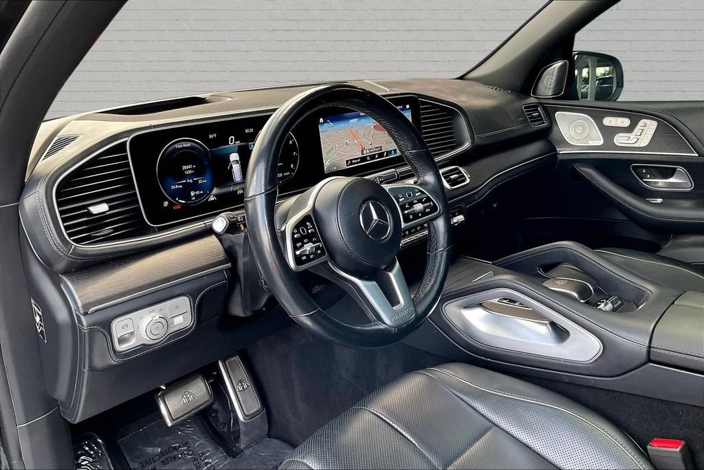 Used 2021 Mercedes-Benz Maybach GLS 600 4MATIC image 16