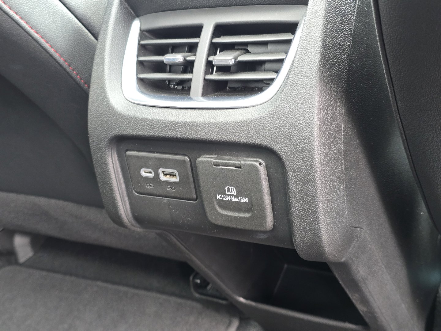 Certified 2023 Chevrolet Blazer RS w/ Driver Confidence II Package image 33