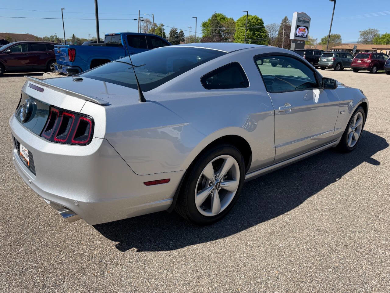 Used 2013 Ford Mustang GT Premium w/ Security Pkg RWD image 5