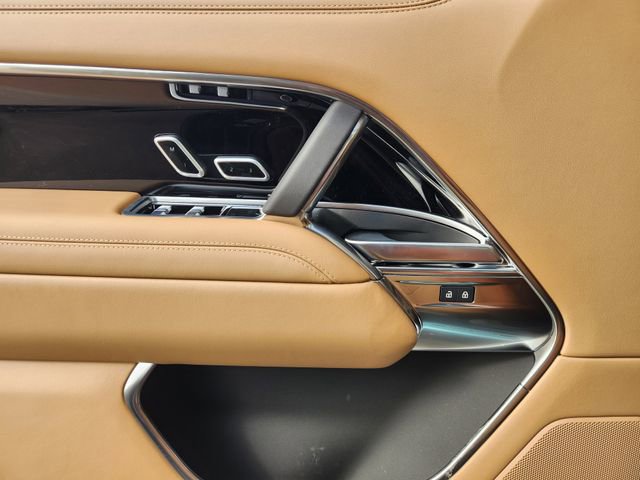 New 2026 Land Rover Range Rover Long Wheelbase SE image 15