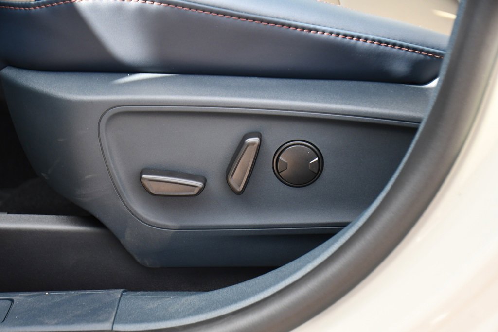 New 2025 Ford Maverick Lariat image 14