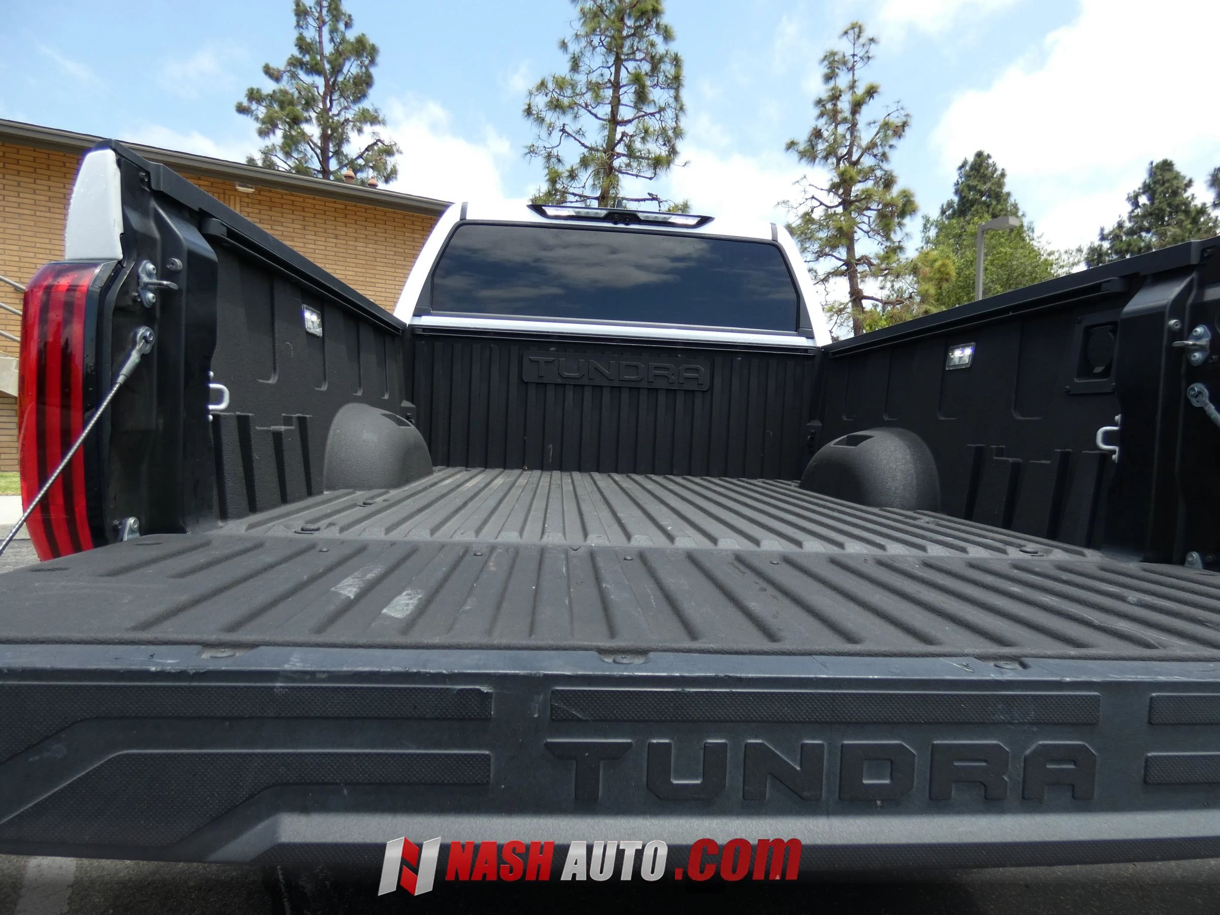 Used 2024 Toyota Tundra Limited w/ TRD Off-Road Package AWD/4WD image 28