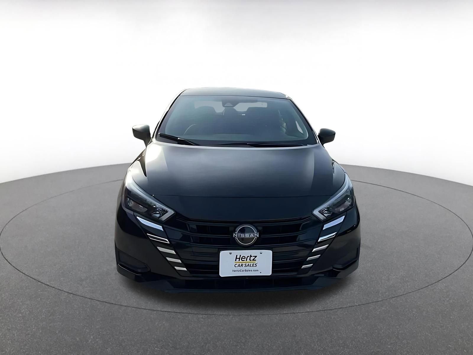 Used 2025 Nissan Versa SV w/ Trunk Package image 4