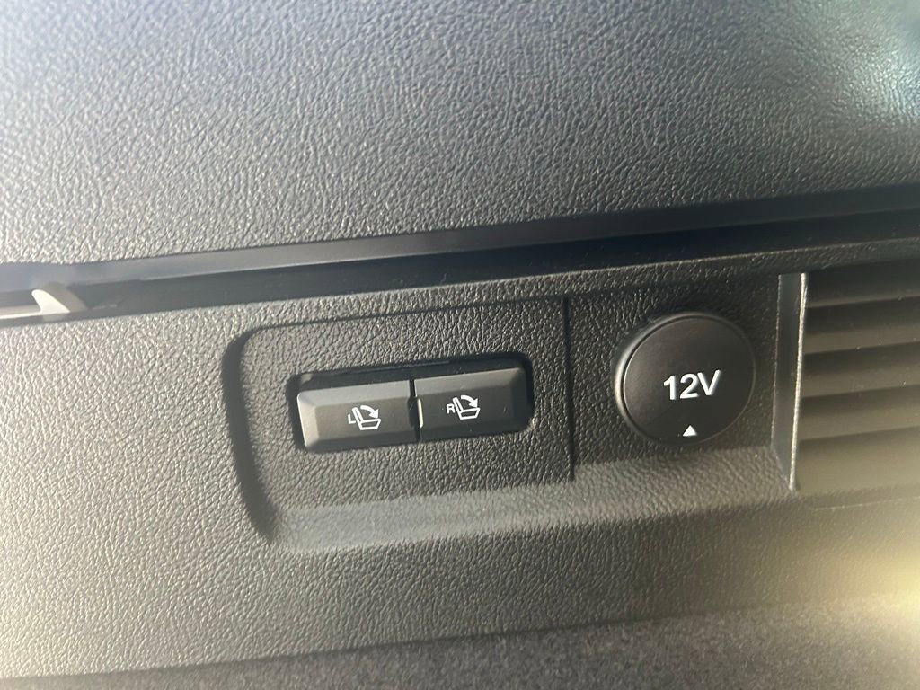 Used 2023 Lincoln Nautilus Reserve w/ Equipment Group 202A image 40