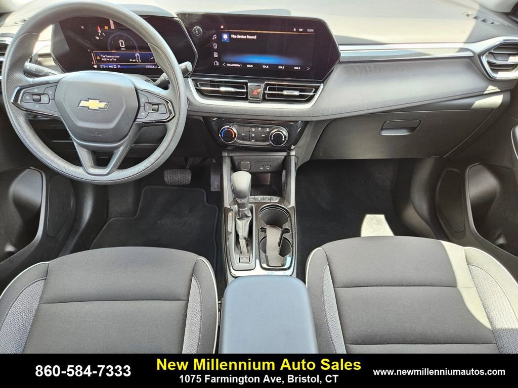 Used 2024 Chevrolet TrailBlazer LT image 14