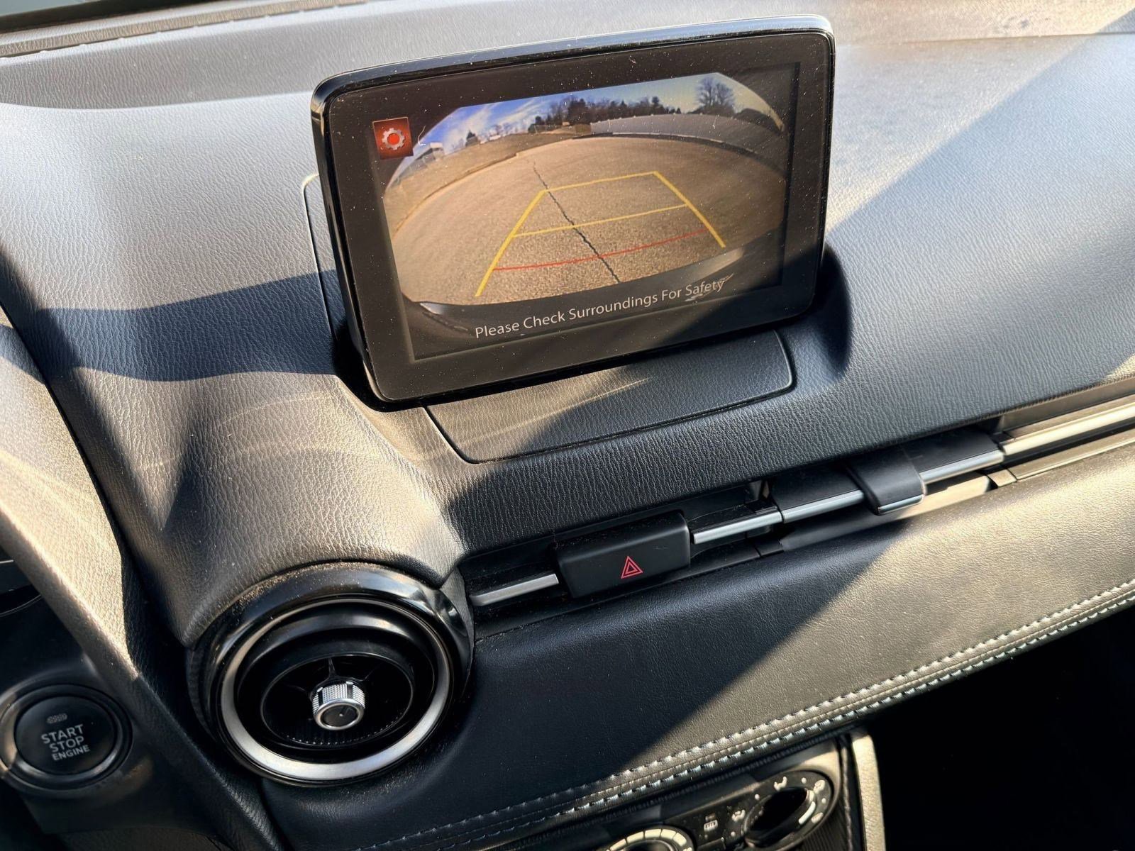 Used 2019 Toyota Yaris LE image 29